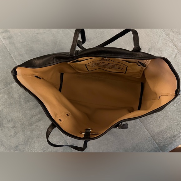 COACH - Cross-grain black leather city tote - Picture 5 of 7